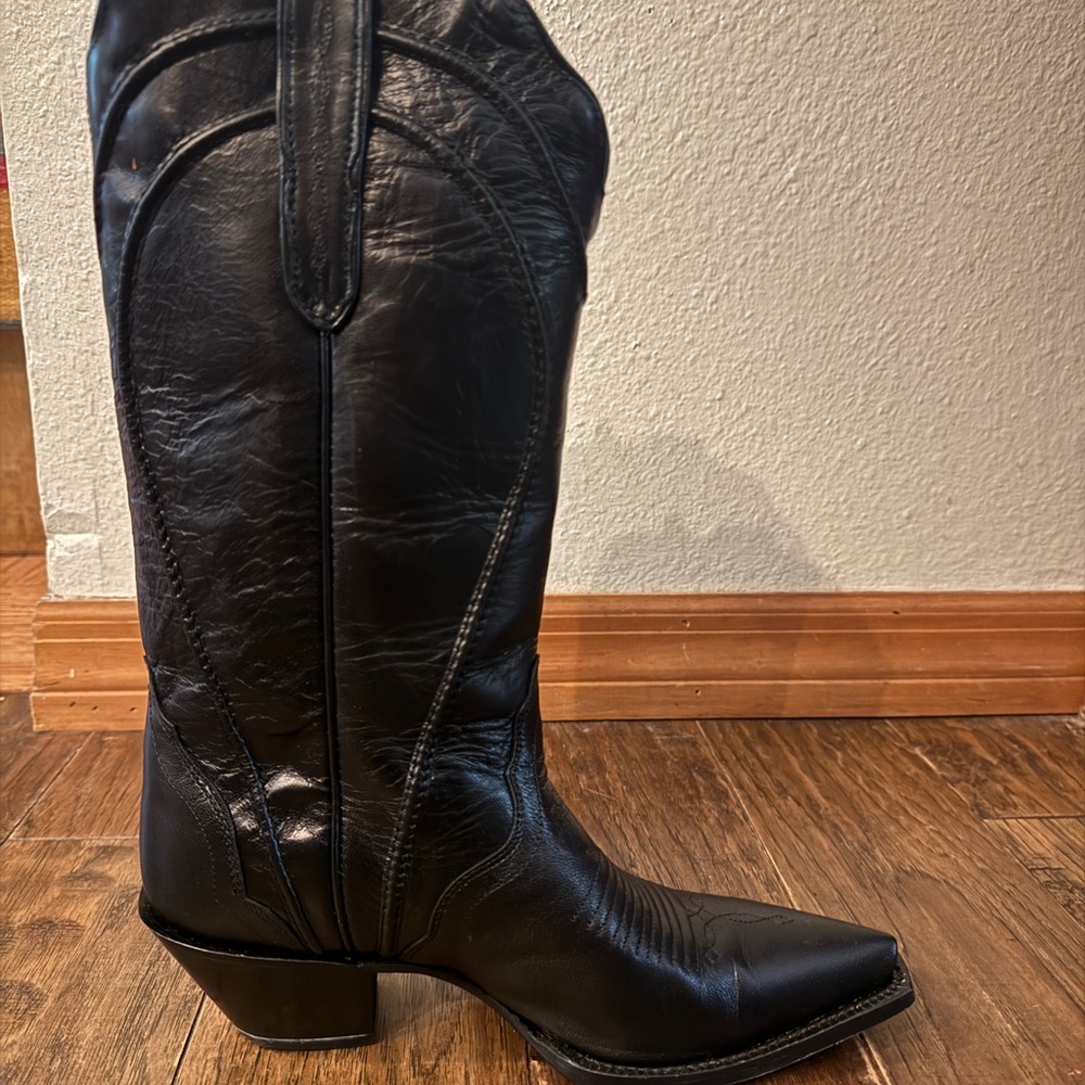 Nocona Black Leather Heeled Boots